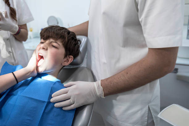 Best Emergency Treatment for Toothache in Omro, WI